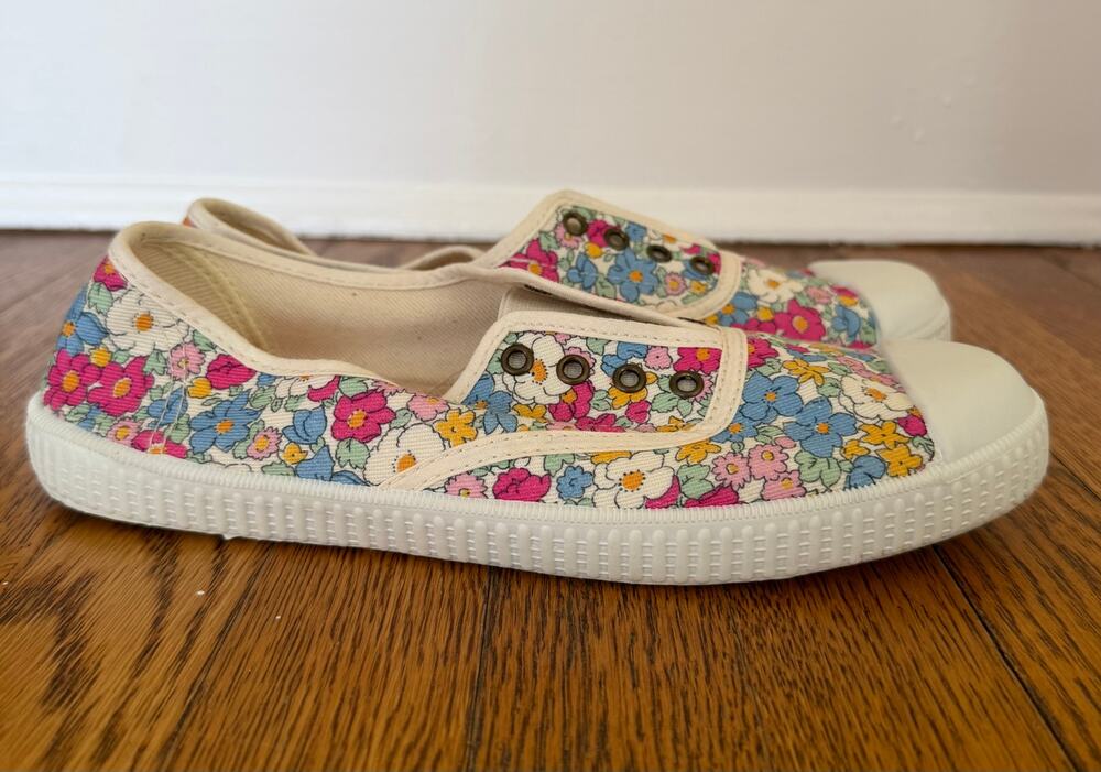 Mini Boden Girls' Floral Slip On Sneakers Size 4 Big Kid